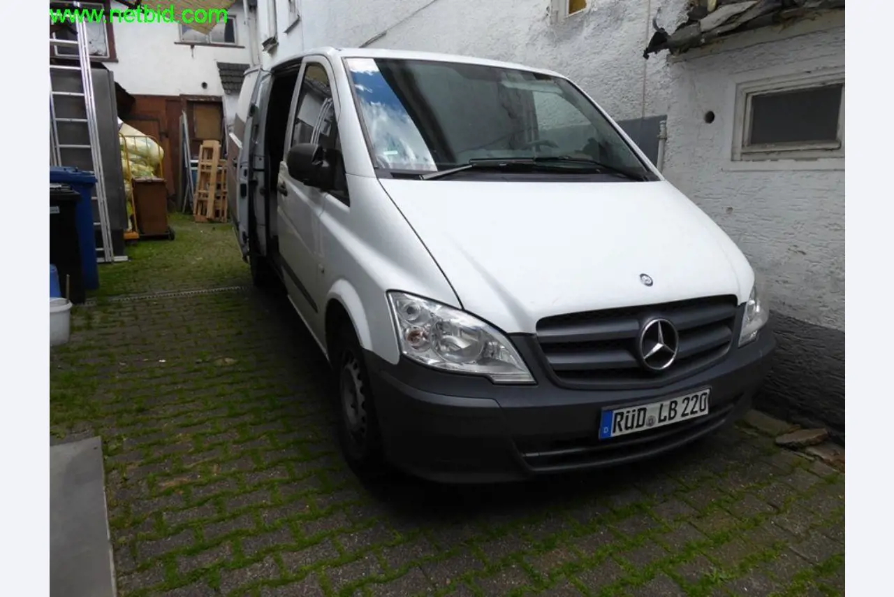 Betriebs- und Geschäftsausstattung einer Bäckerei-22