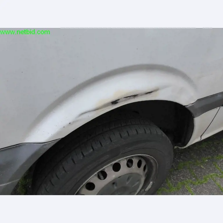 Betriebs- und Geschäftsausstattung einer Bäckerei-25