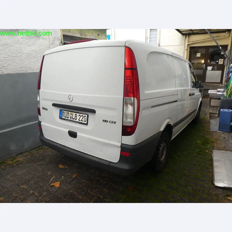 Betriebs- und Geschäftsausstattung einer Bäckerei-35