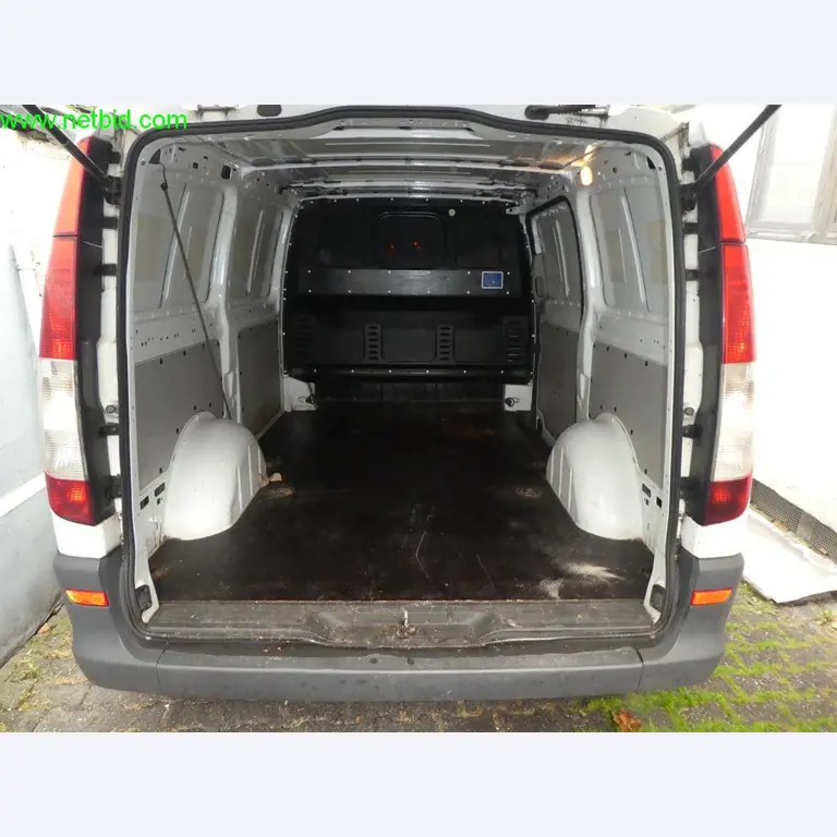 Betriebs- und Geschäftsausstattung einer Bäckerei-37