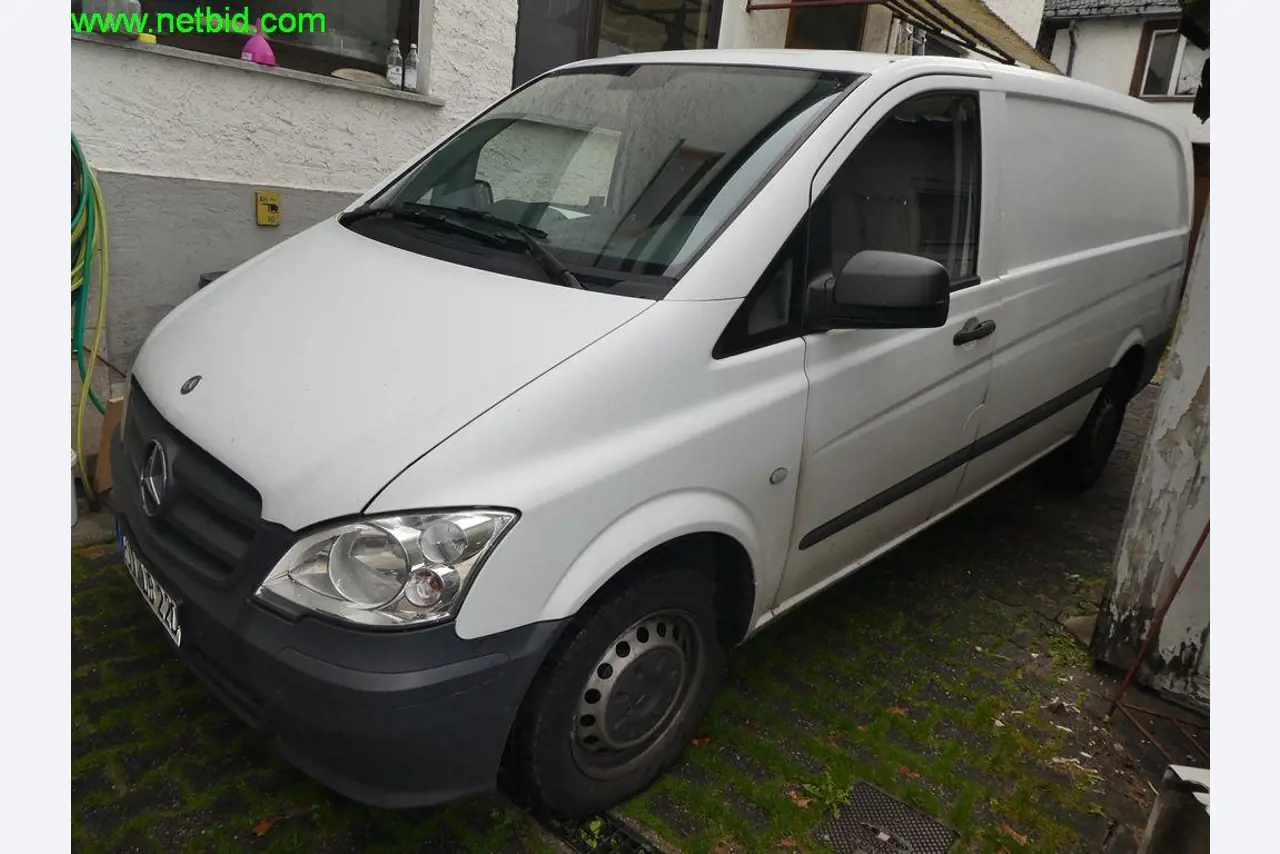 Betriebs- und Geschäftsausstattung einer Bäckerei-38