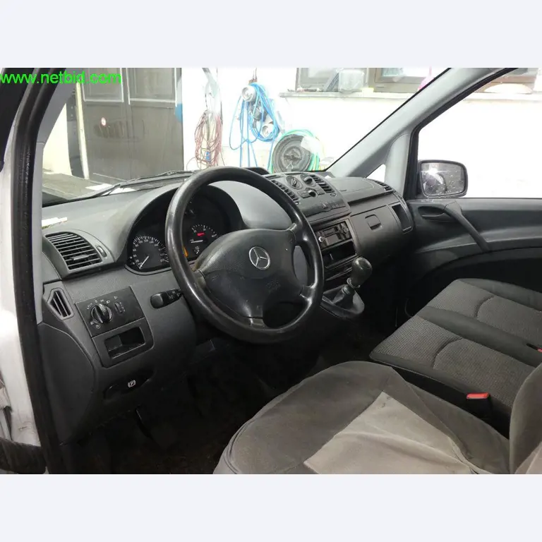 Betriebs- und Geschäftsausstattung einer Bäckerei-39