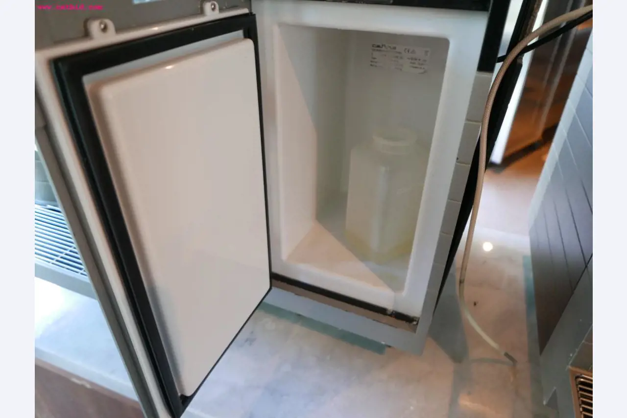 equipment of a restaurant<br>-4