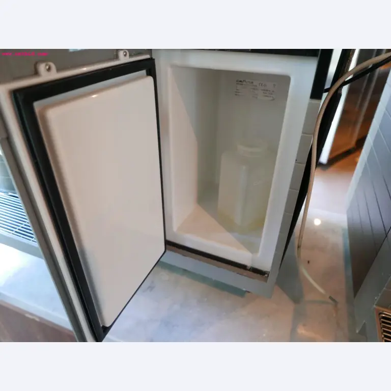 equipment of a restaurant<br>-4