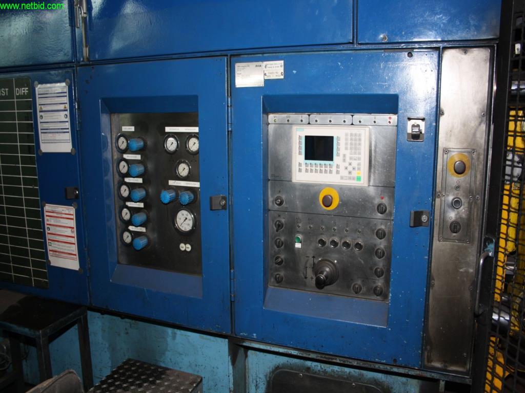 Europes leading foundry in machine casting for hot gas-carrying parts -16