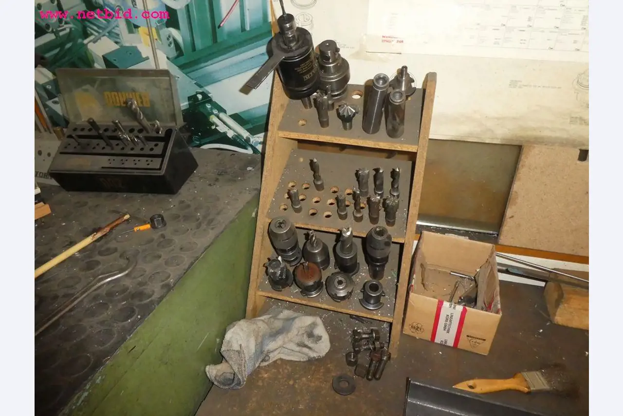 Machines d'usinage, de soudage, outils manuels et autres biens d'équipement-7