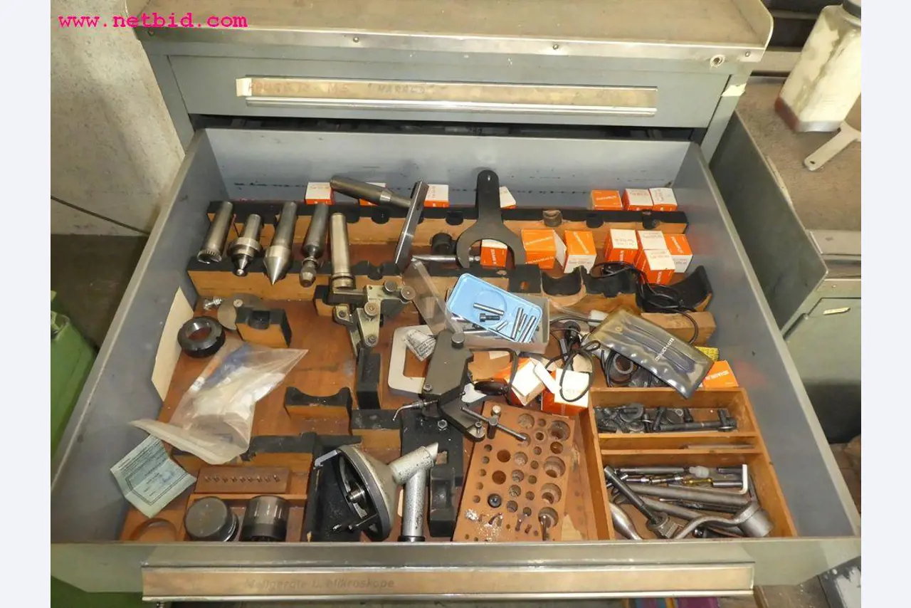 chipping and welding machines as well as welding devices, hand tools and further equipment -9