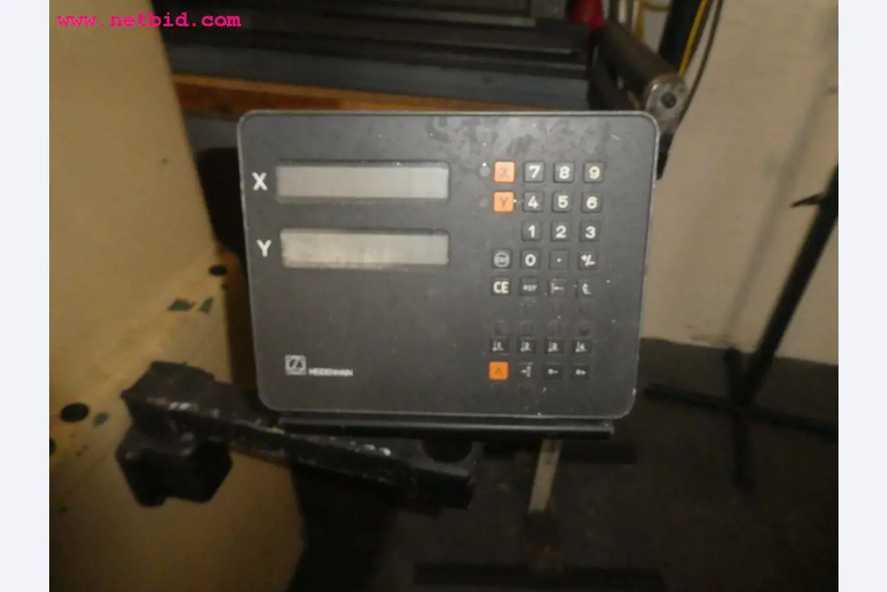chipping and welding machines as well as welding devices, hand tools and further equipment -4