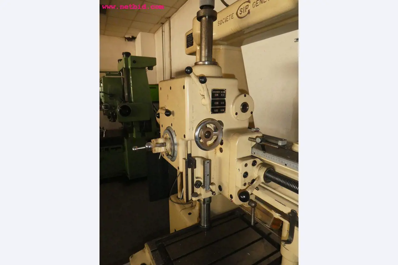 chipping and welding machines as well as welding devices, hand tools and further equipment -5