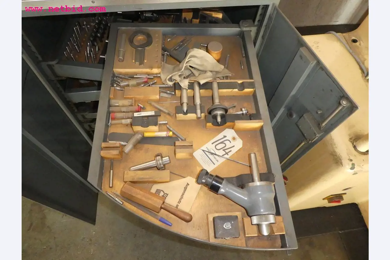 chipping and welding machines as well as welding devices, hand tools and further equipment -7