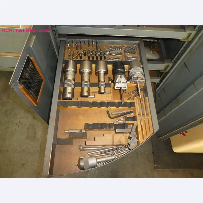 chipping and welding machines as well as welding devices, hand tools and further equipment -8