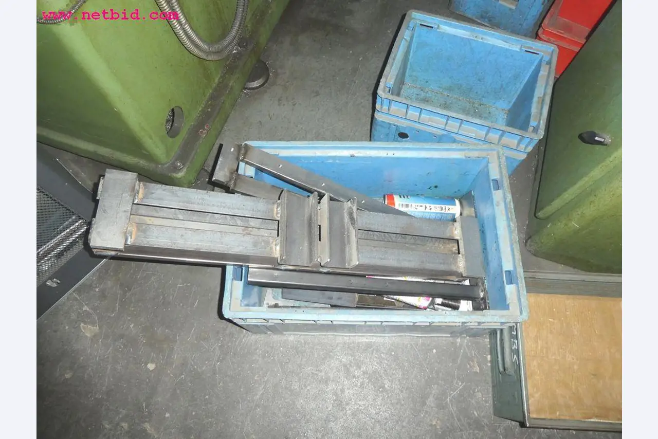 chipping and welding machines as well as welding devices, hand tools and further equipment -8