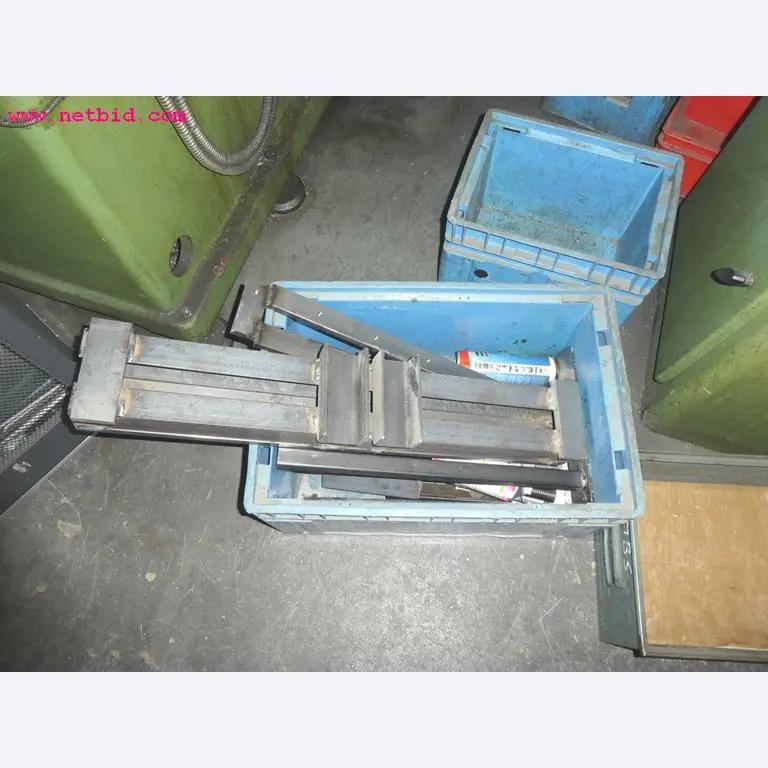 chipping and welding machines as well as welding devices, hand tools and further equipment -8