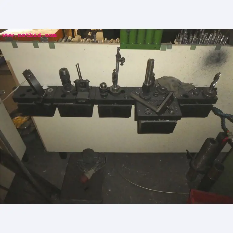 chipping and welding machines as well as welding devices, hand tools and further equipment -9