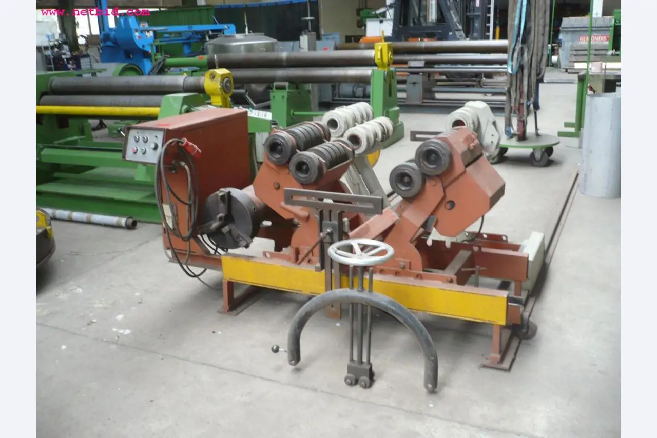 well maintained machinery for sheet metal working-1