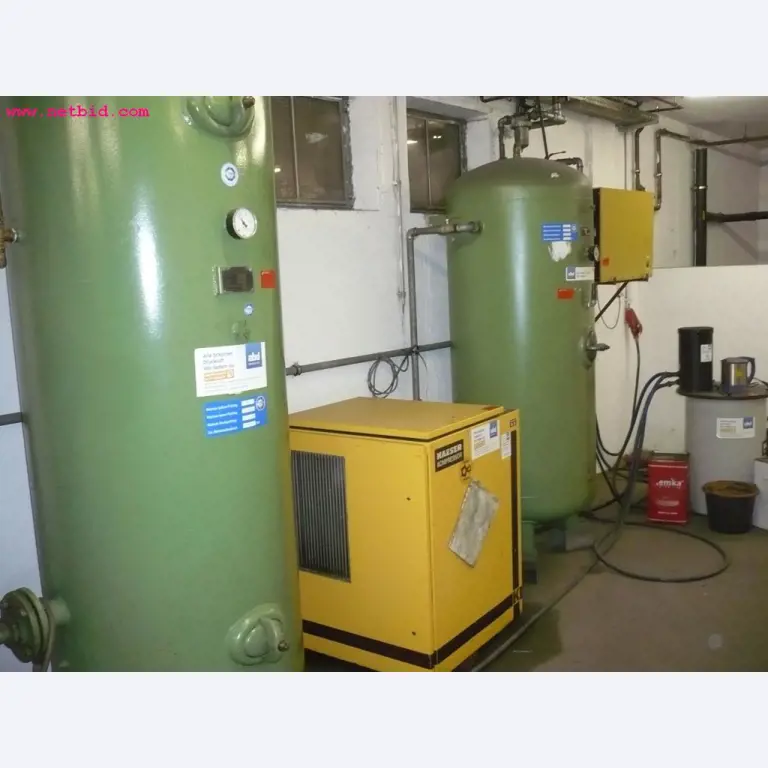 well maintained machinery for sheet metal working-1