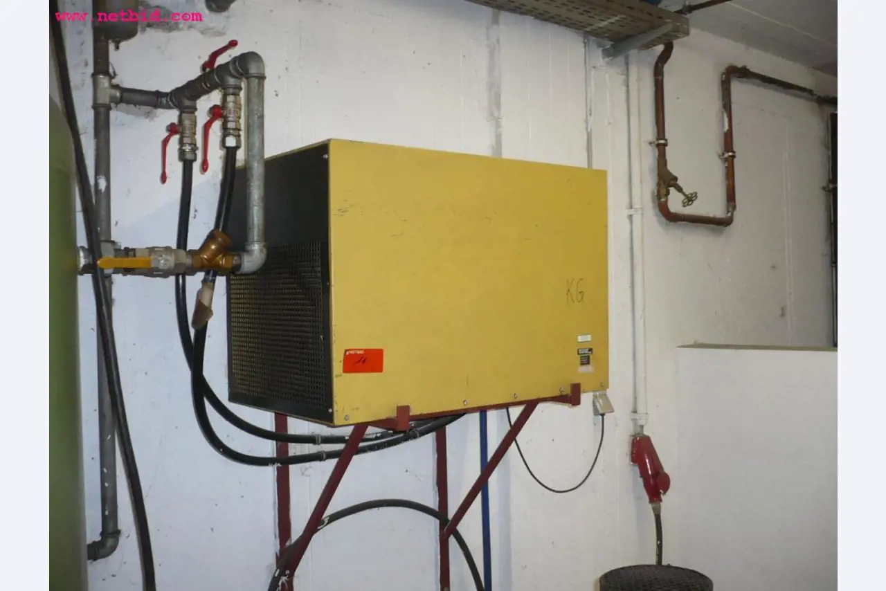 well maintained machinery for sheet metal working-3