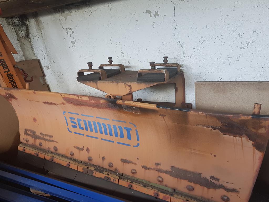 well maintained machinery for sheet metal working-2