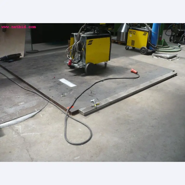 well maintained machinery for sheet metal working-1