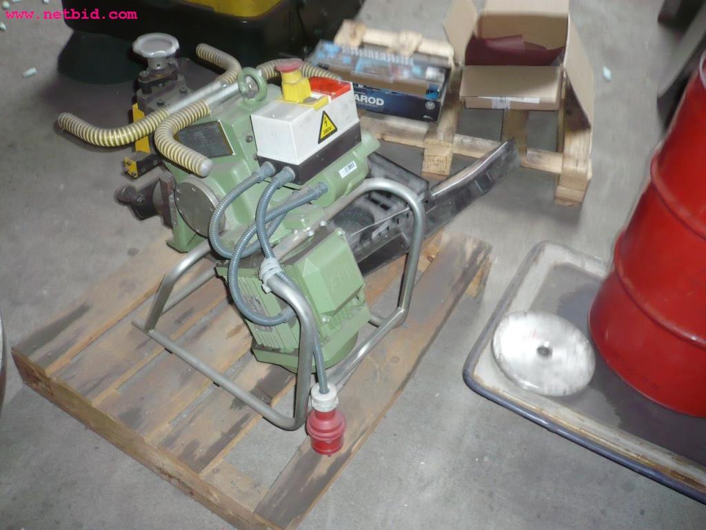 well maintained machinery for sheet metal working-2