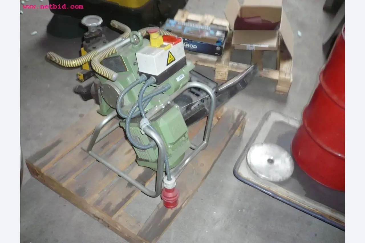 well maintained machinery for sheet metal working-2