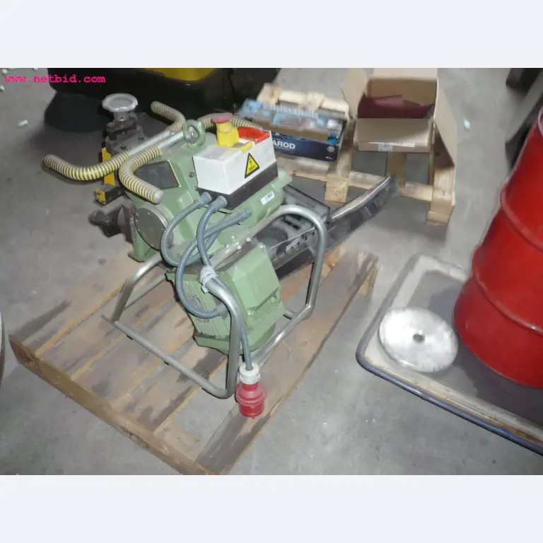 well maintained machinery for sheet metal working-2