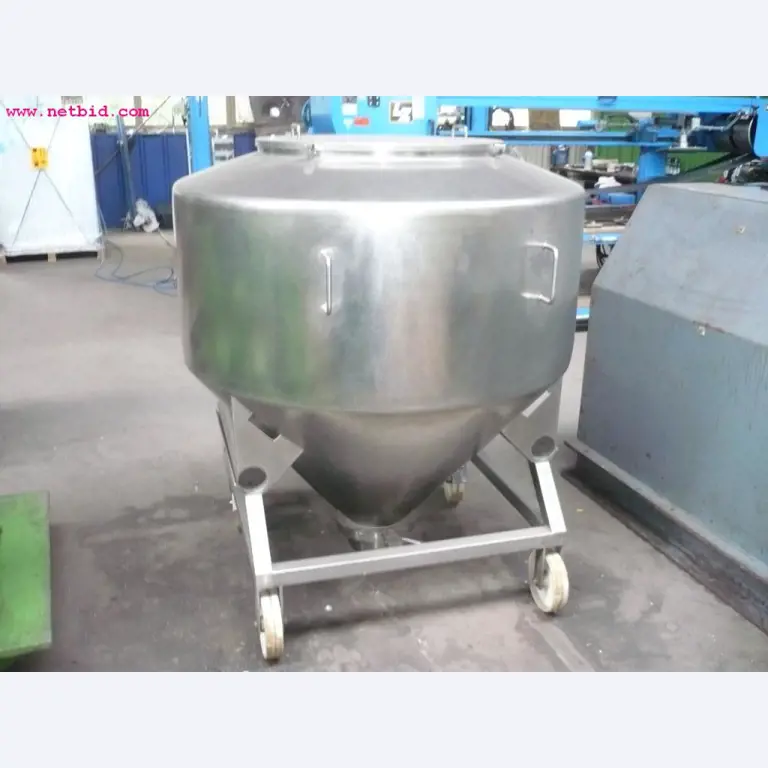 well maintained machinery for sheet metal working-1