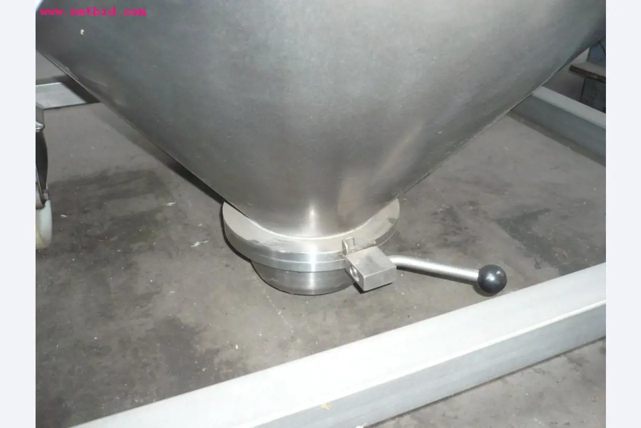 well maintained machinery for sheet metal working-2