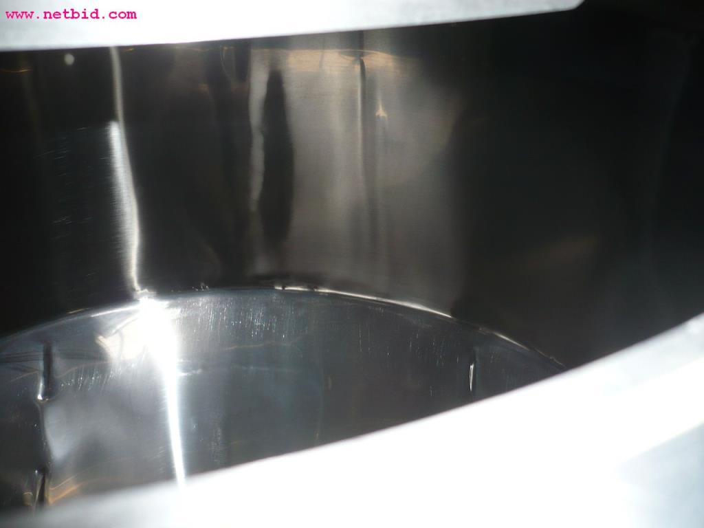 well maintained machinery for sheet metal working-3