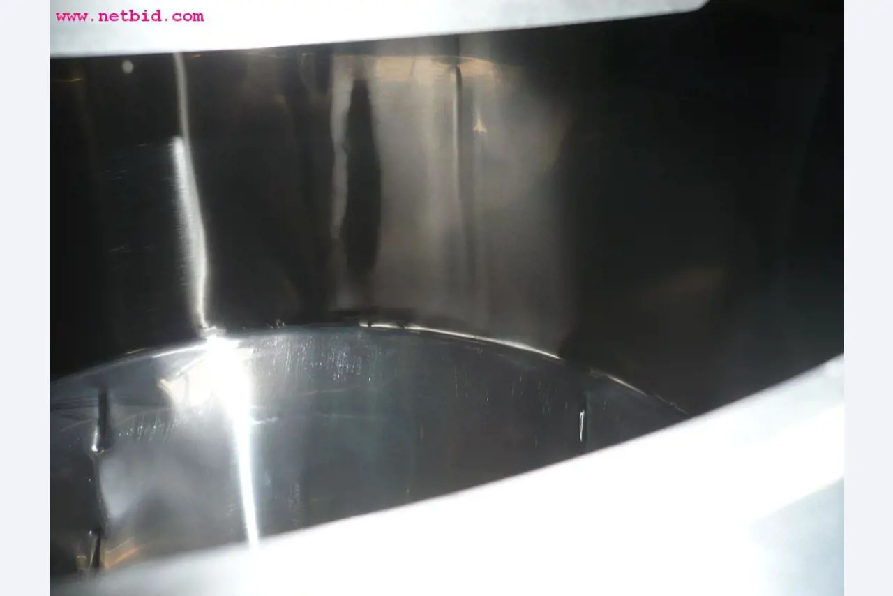 well maintained machinery for sheet metal working-3