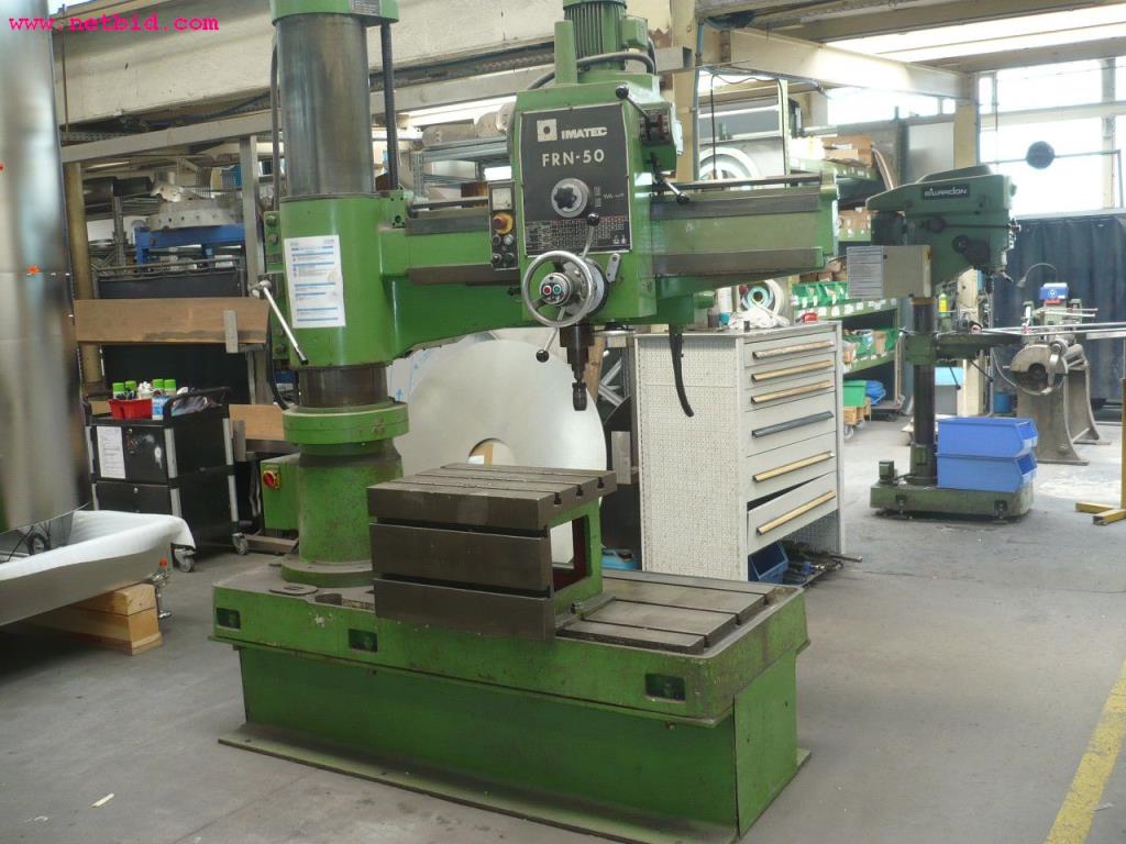 well maintained machinery for sheet metal working-1