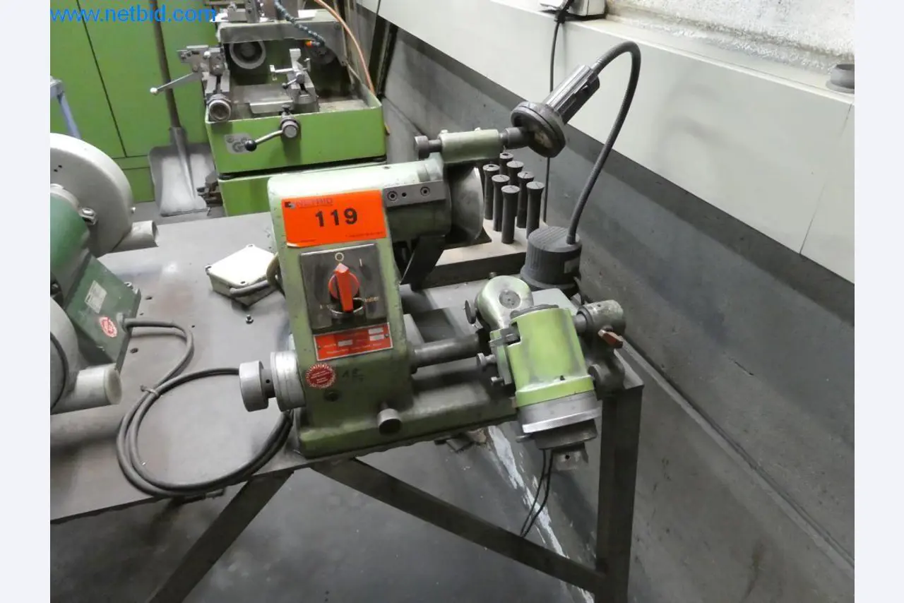 Gepflegte Maschinen sowie die Betriebs- und Geschäftsausstattung aus dem Bereich Werkzeugbau / Metallbearbeitung-2