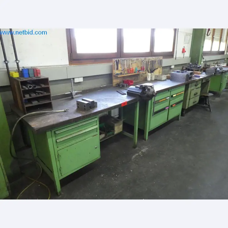 Dobře udržované stroje a provozní a kancelářské vybavení z oblasti výroby nástrojů / obrábění kovů.-1