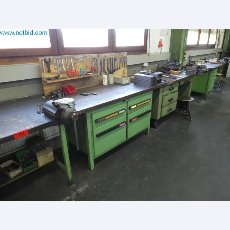 Dobře udržované stroje a provozní a kancelářské vybavení z oblasti výroby nástrojů / obrábění kovů.-2