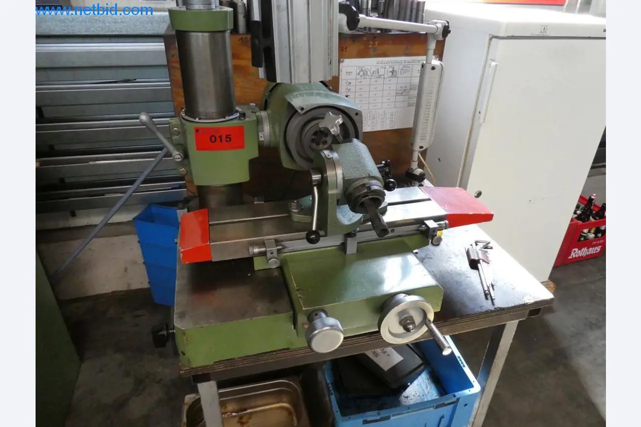 Máquinas bem conservadas, bem como equipamento operacional e de escritório do sector da fabricação de ferramentas / metalurgia-1