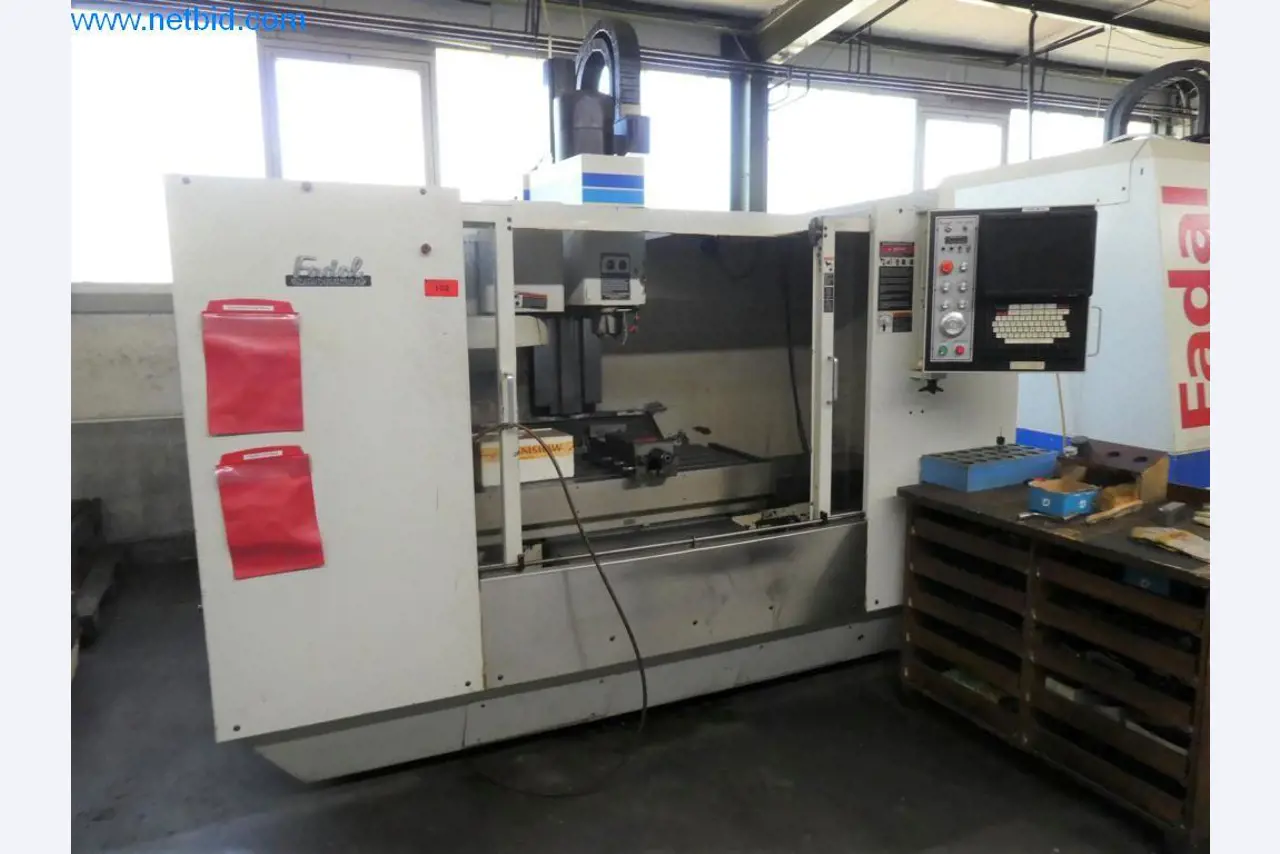 Máquinas en buen estado, así como equipos operativos y de oficina del sector de la fabricación de herramientas / metalurgia-1