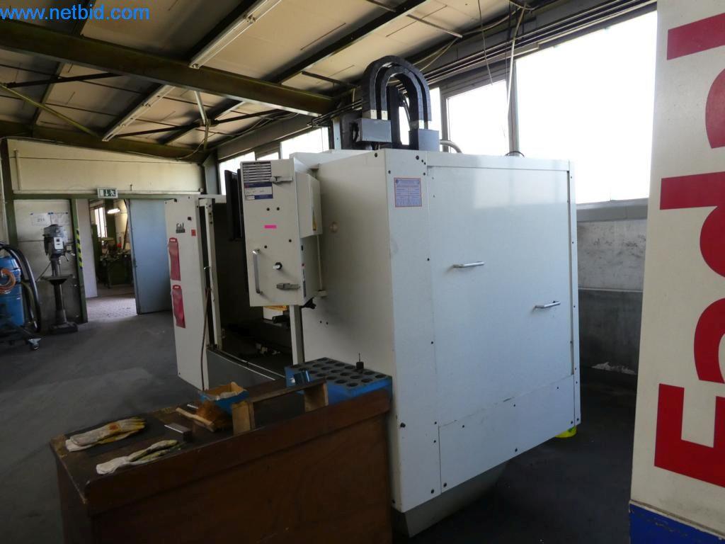 Máquinas bem conservadas, bem como equipamento operacional e de escritório do sector da fabricação de ferramentas / metalurgia-7