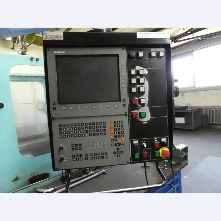 Máquinas bem conservadas, bem como equipamento operacional e de escritório do sector da fabricação de ferramentas / metalurgia-5