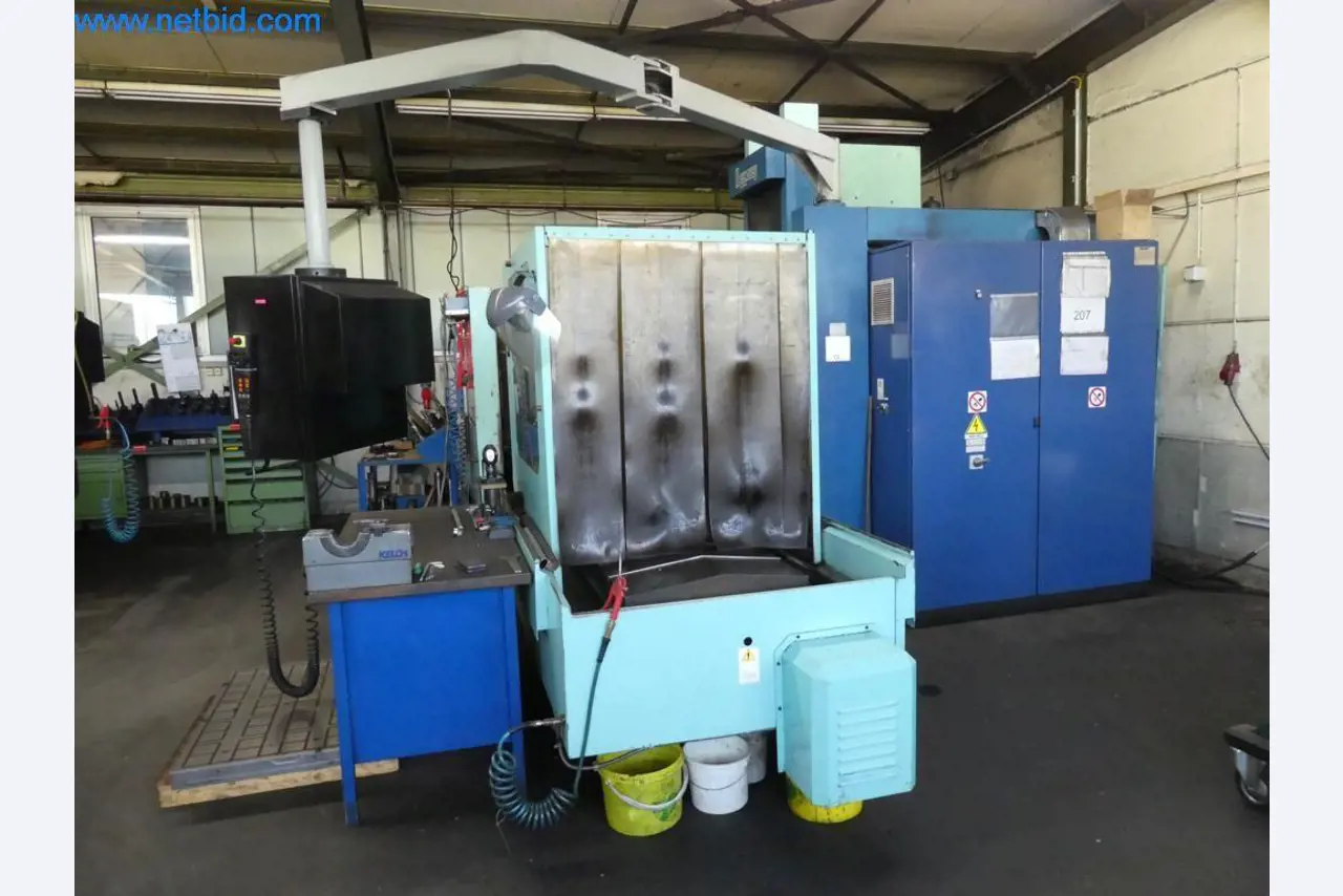 Máquinas bem conservadas, bem como equipamento operacional e de escritório do sector da fabricação de ferramentas / metalurgia-6