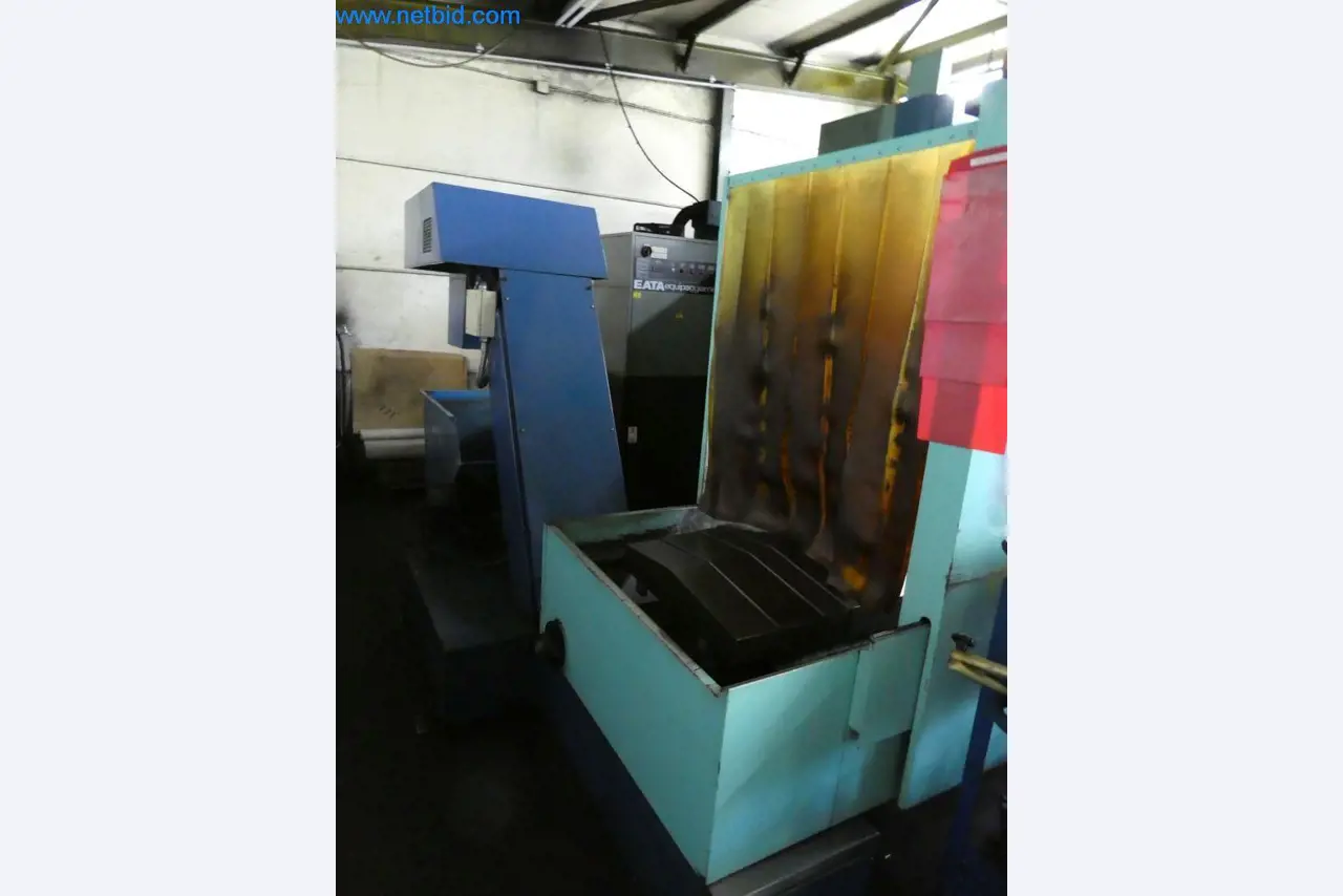 Máquinas bem conservadas, bem como equipamento operacional e de escritório do sector da fabricação de ferramentas / metalurgia-8