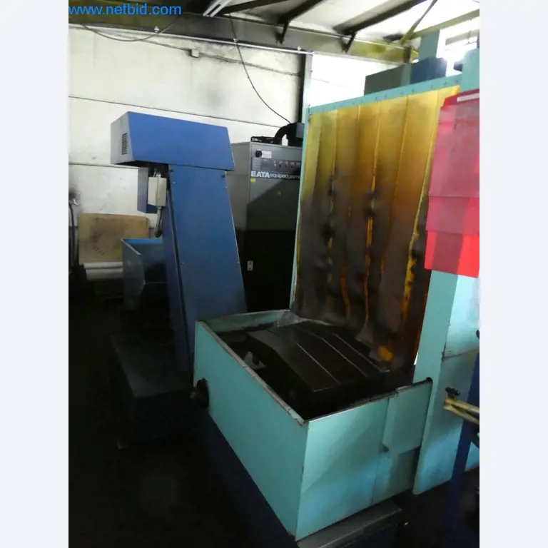 Máquinas bem conservadas, bem como equipamento operacional e de escritório do sector da fabricação de ferramentas / metalurgia-8