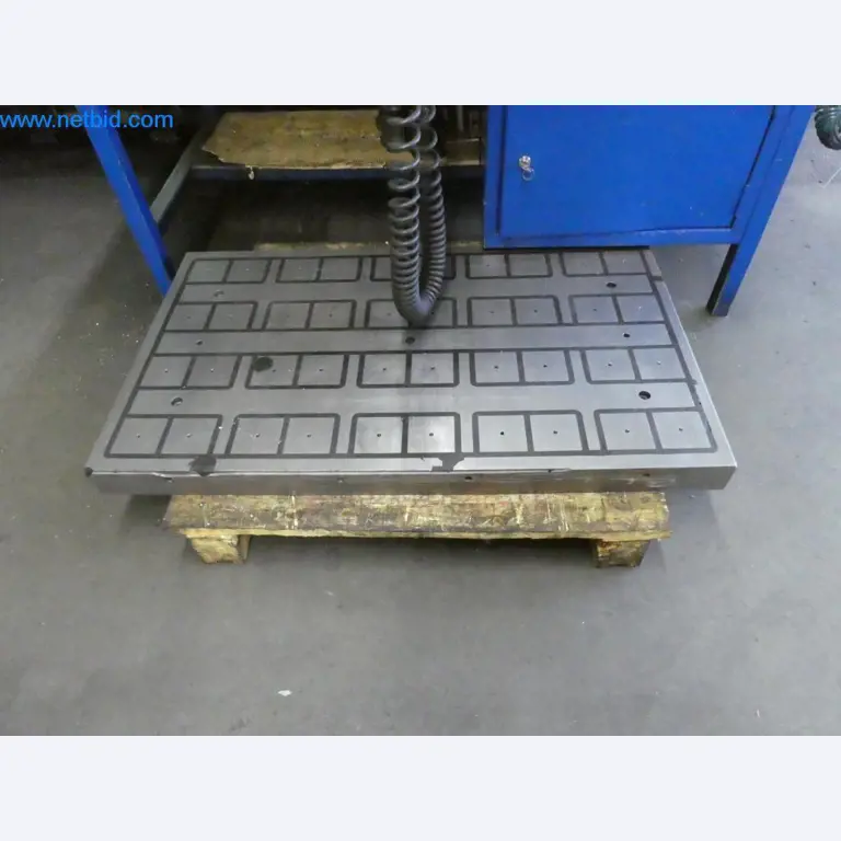 Máquinas bem conservadas, bem como equipamento operacional e de escritório do sector da fabricação de ferramentas / metalurgia-9