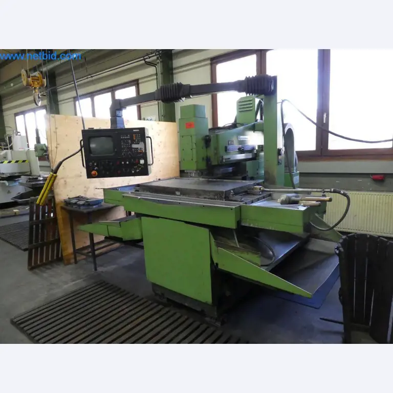 Máquinas bem conservadas, bem como equipamento operacional e de escritório do sector da fabricação de ferramentas / metalurgia-1