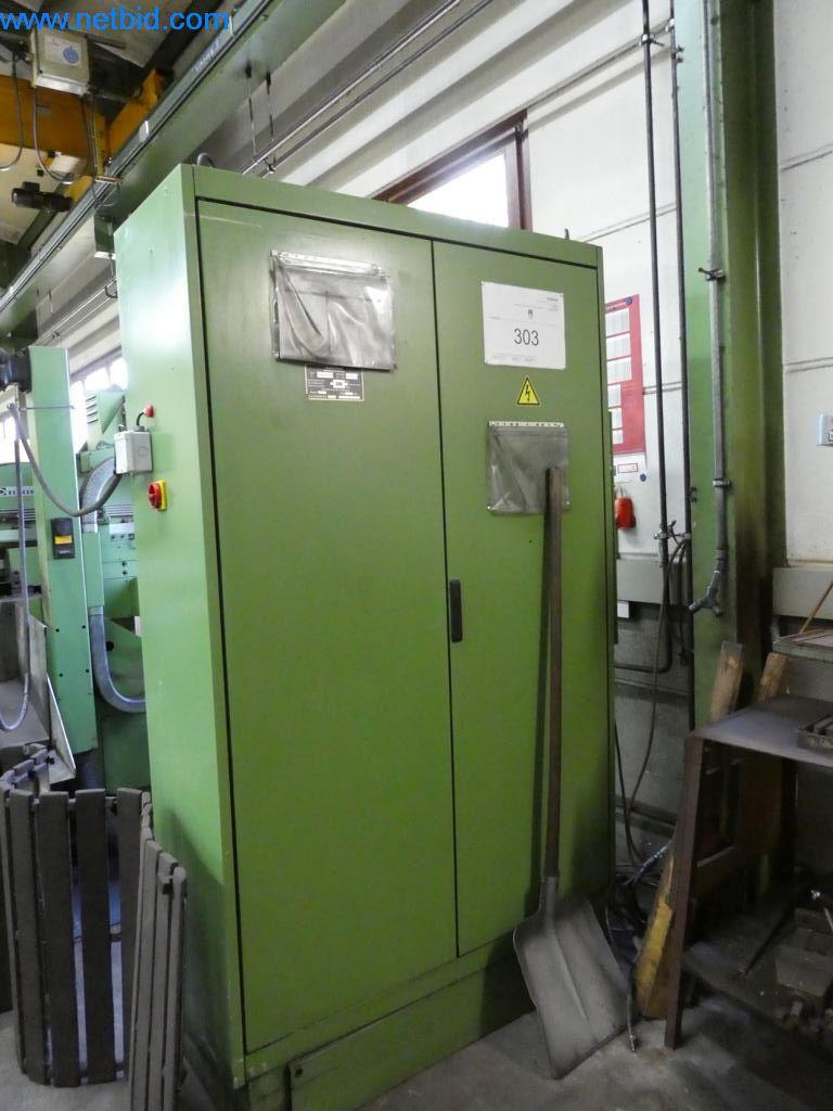 Máquinas bem conservadas, bem como equipamento operacional e de escritório do sector da fabricação de ferramentas / metalurgia-5