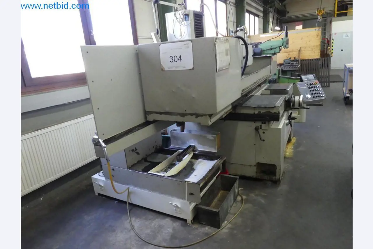 Machines entretenues ainsi que l'équipement de l'entreprise et du commerce dans le domaine de la construction d'outils / du travail des métaux-5