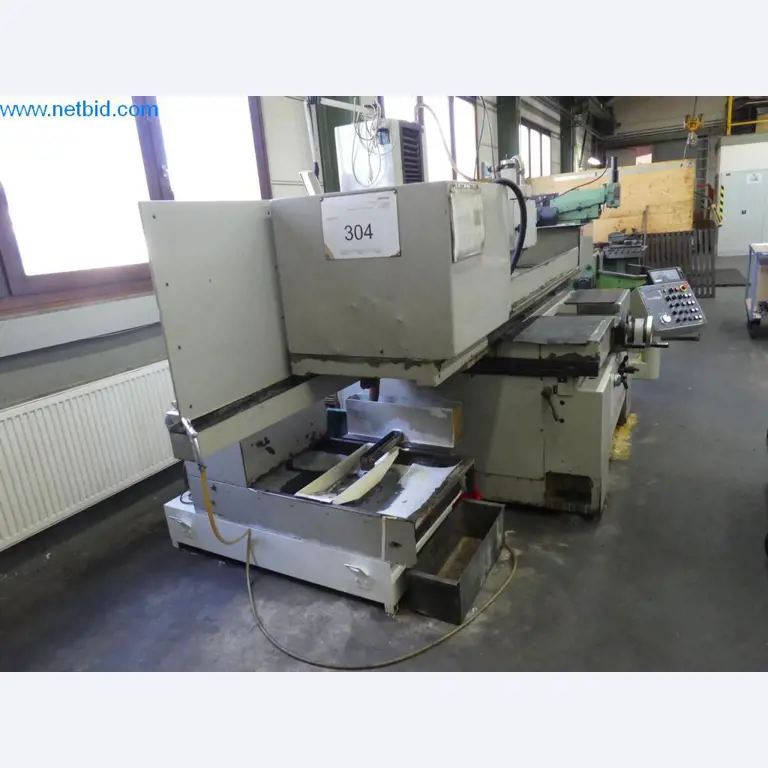 Machines entretenues ainsi que l'équipement de l'entreprise et du commerce dans le domaine de la construction d'outils / du travail des métaux-5