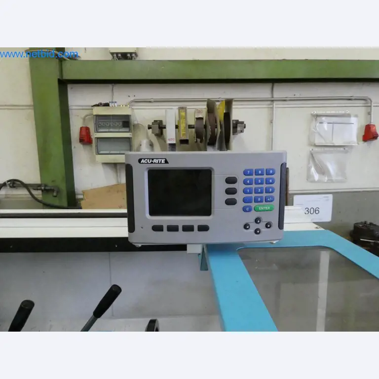 Máquinas bem conservadas, bem como equipamento operacional e de escritório do sector da fabricação de ferramentas / metalurgia-5