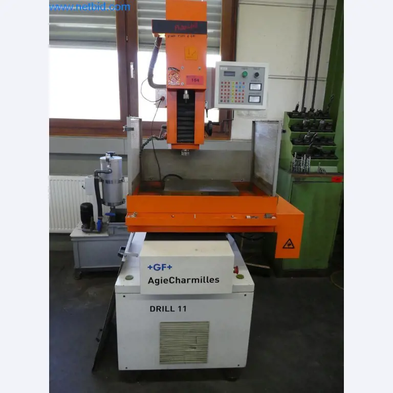 Dobře udržované stroje a provozní a kancelářské vybavení z oblasti výroby nástrojů / obrábění kovů.-1