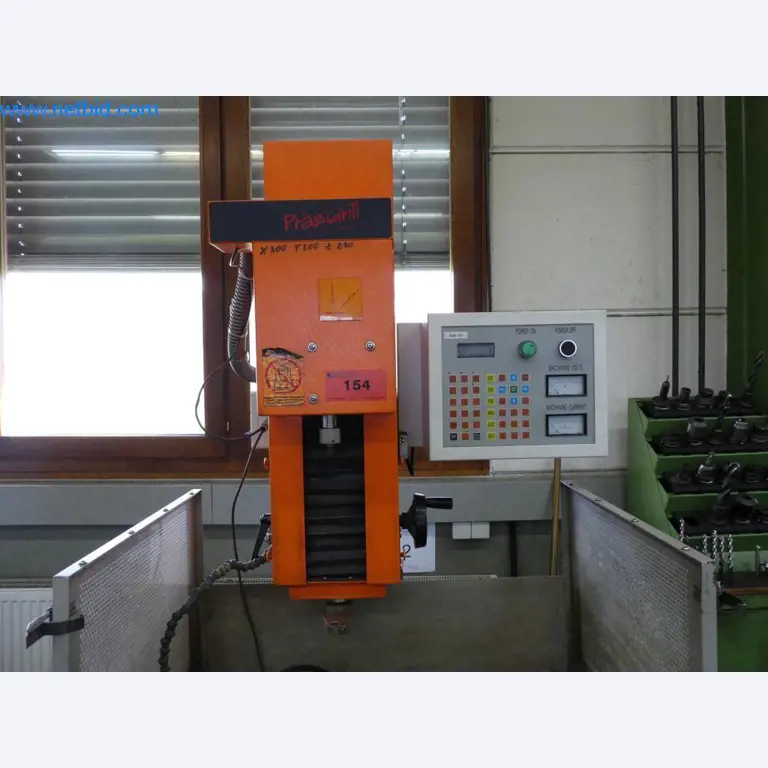 Dobře udržované stroje a provozní a kancelářské vybavení z oblasti výroby nástrojů / obrábění kovů.-2