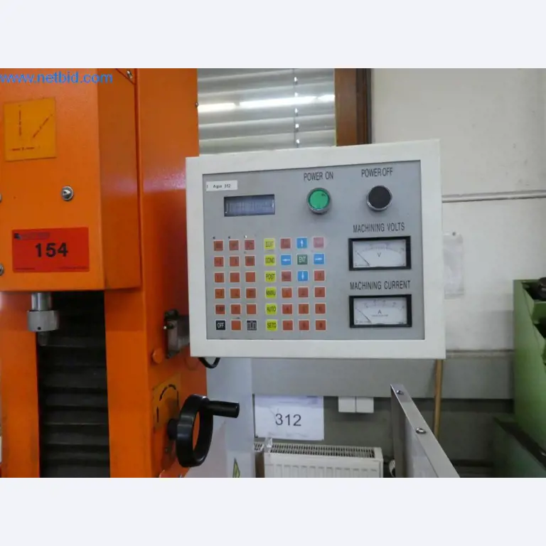 Dobře udržované stroje a provozní a kancelářské vybavení z oblasti výroby nástrojů / obrábění kovů.-3